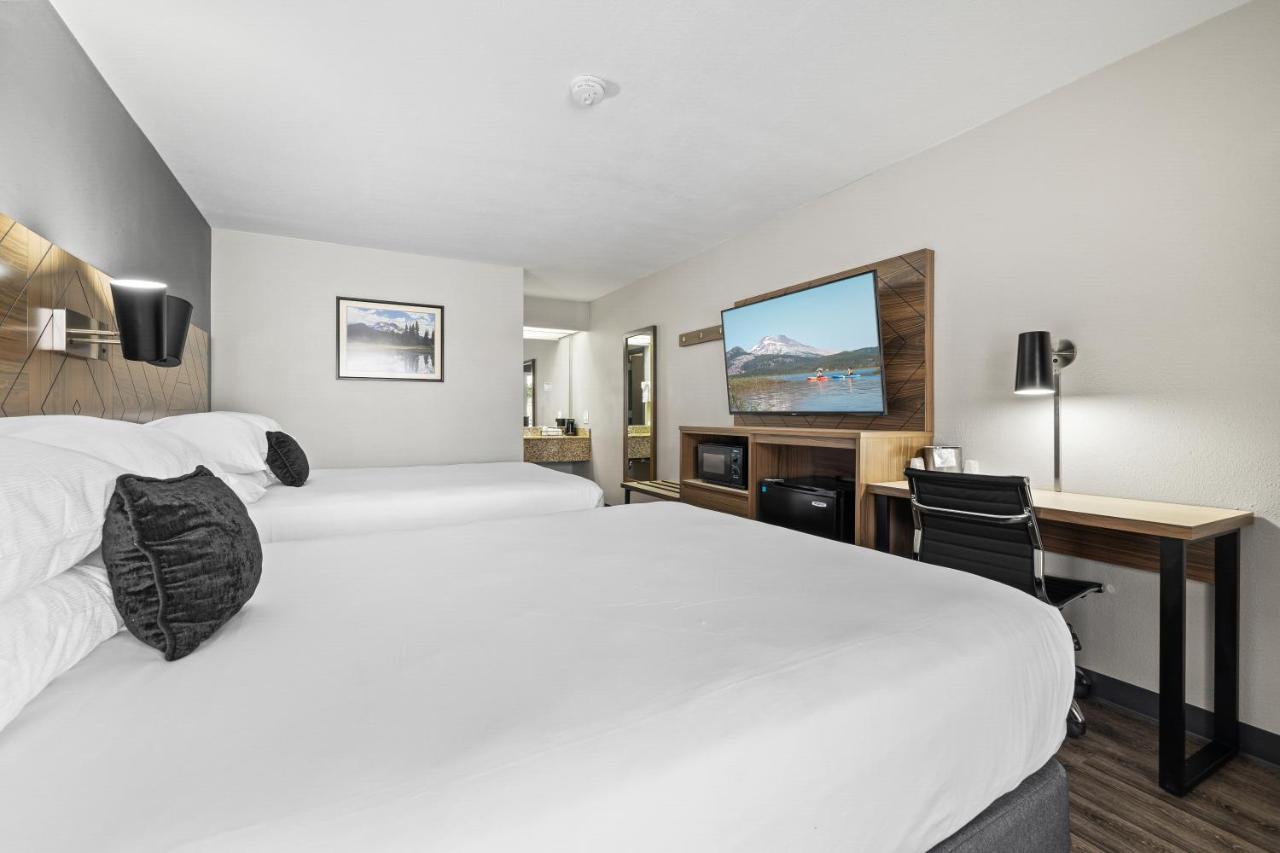 Red Lion Inn & Suites Deschutes River - Bend Buitenkant foto