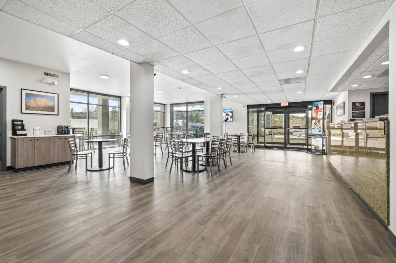 Red Lion Inn & Suites Deschutes River - Bend Buitenkant foto