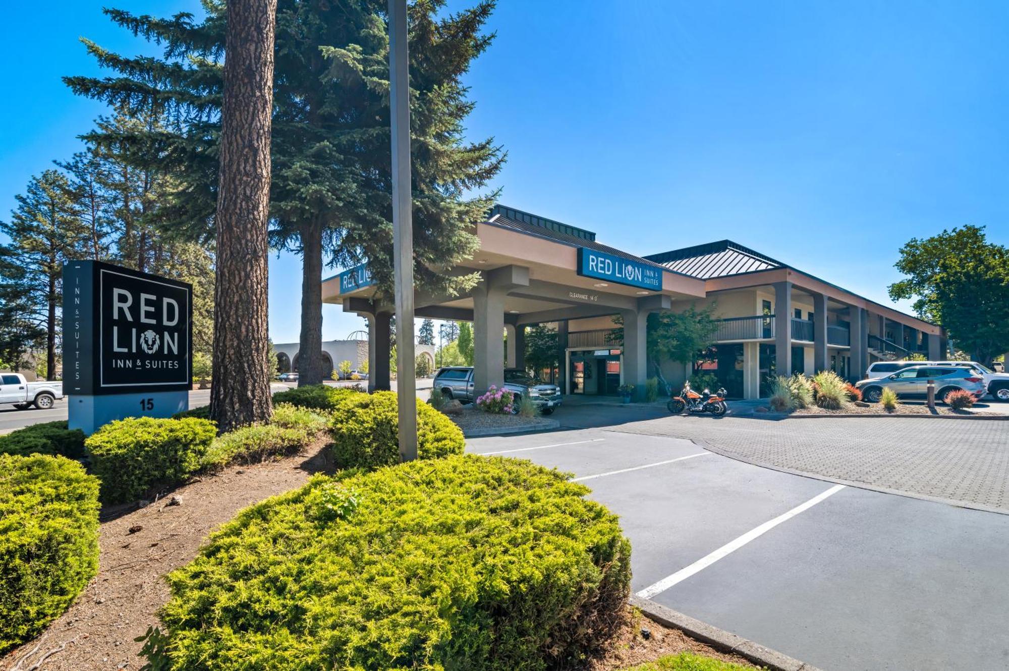 Red Lion Inn & Suites Deschutes River - Bend Buitenkant foto