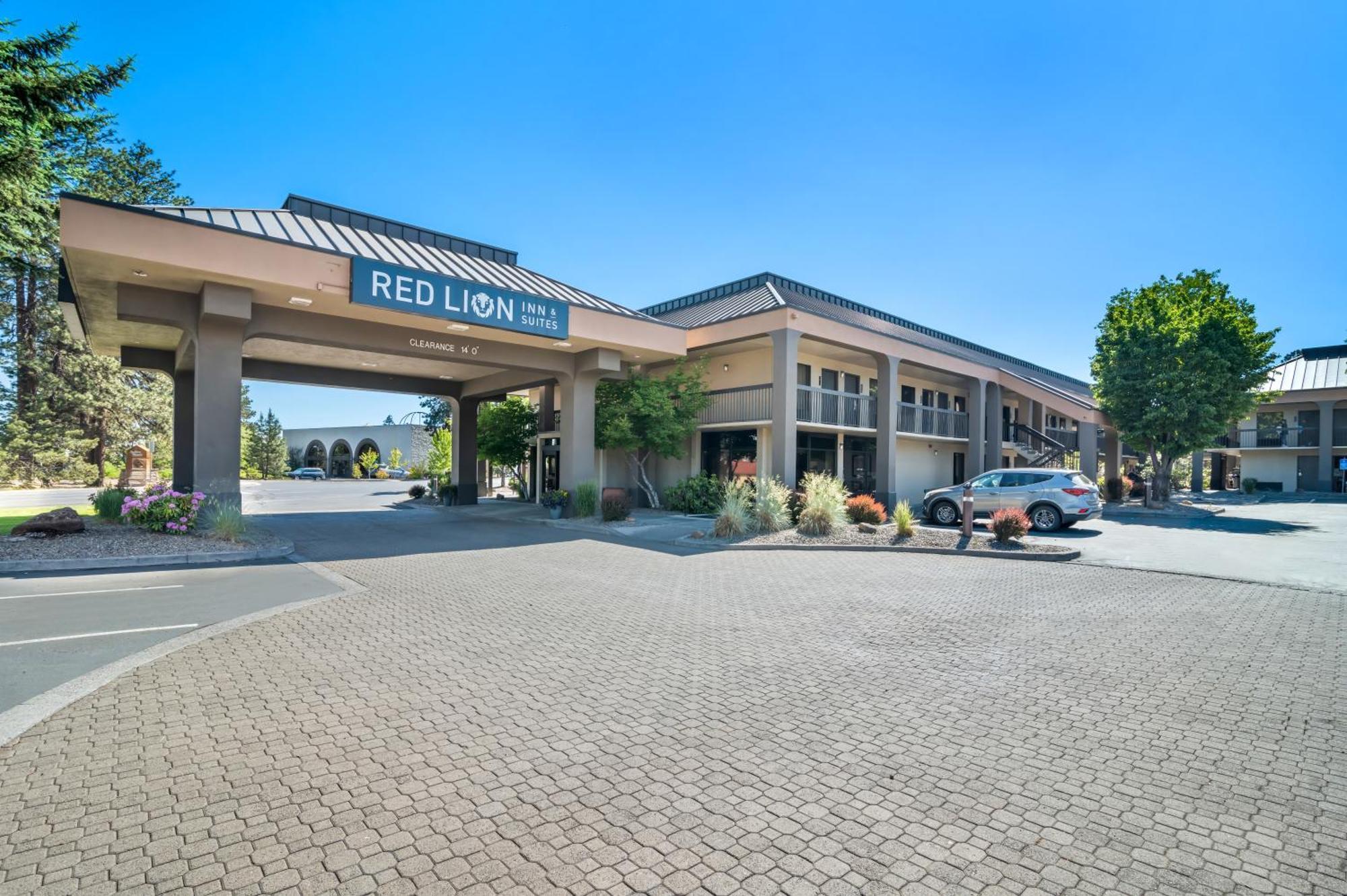 Red Lion Inn & Suites Deschutes River - Bend Buitenkant foto