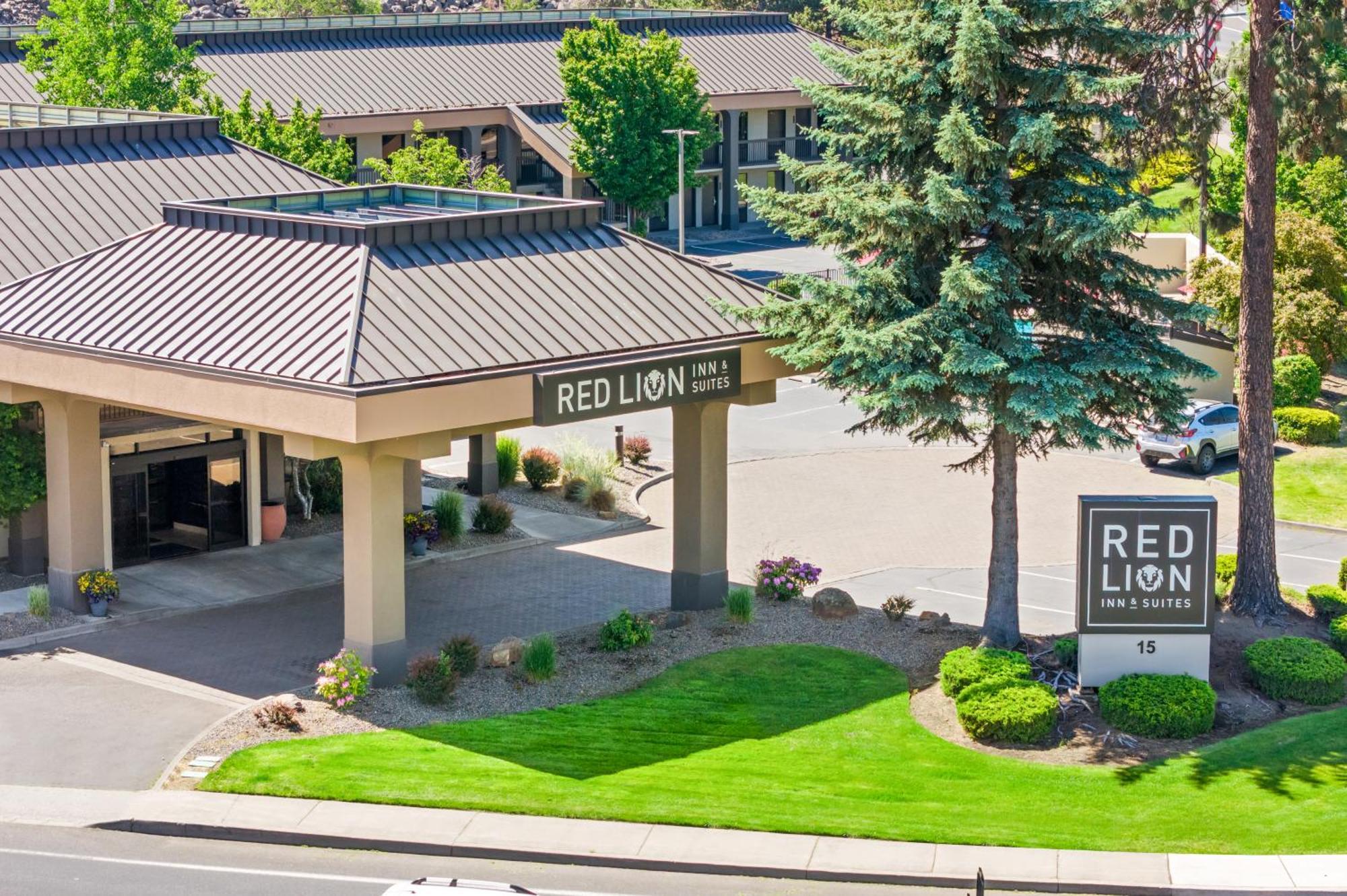 Red Lion Inn & Suites Deschutes River - Bend Buitenkant foto