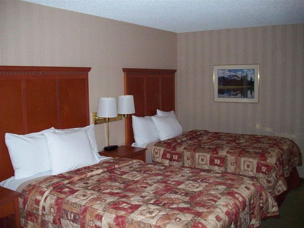 Red Lion Inn & Suites Deschutes River - Bend Buitenkant foto