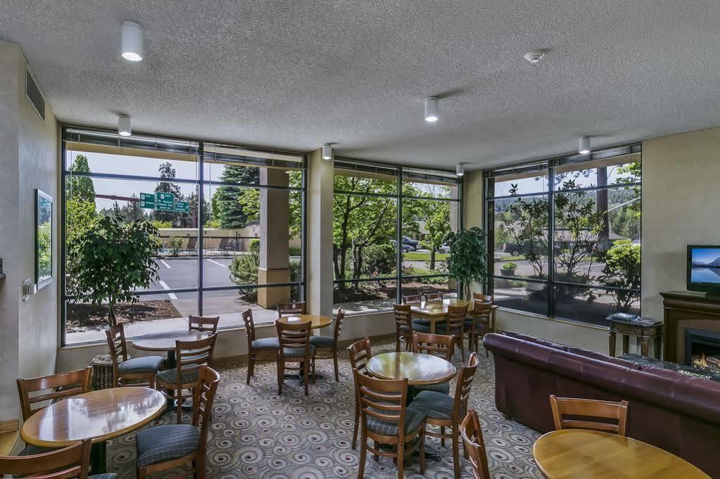 Red Lion Inn & Suites Deschutes River - Bend Buitenkant foto